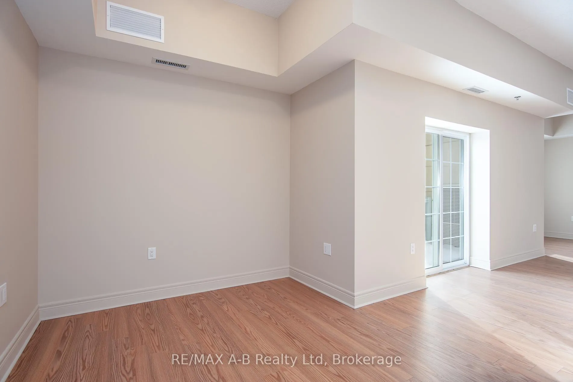 Photo 20 of Unit #432, 200 Mccarthy Road, Stratford — HOMEH