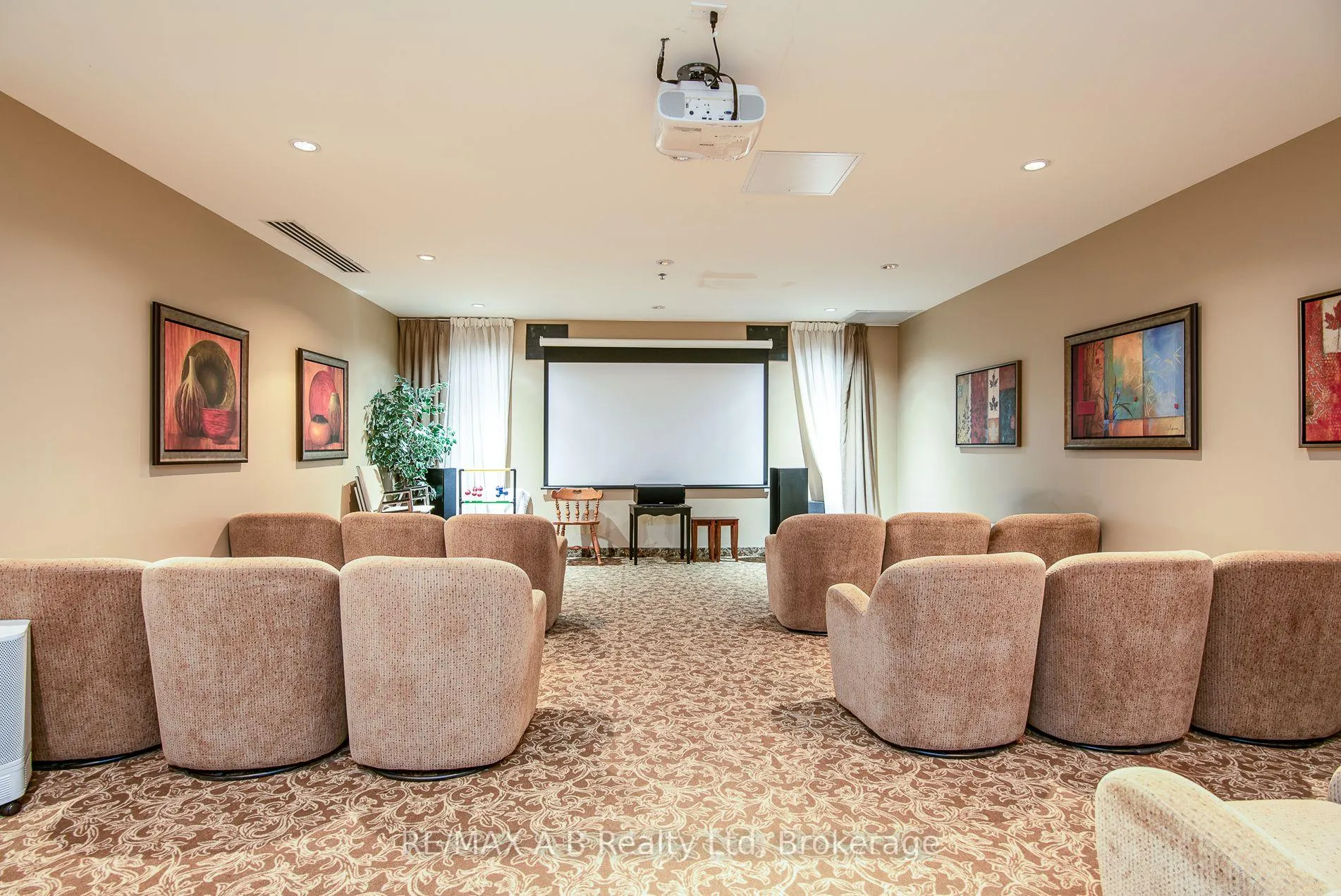 Photo 37 of Unit #432, 200 Mccarthy Road, Stratford — HOMEH