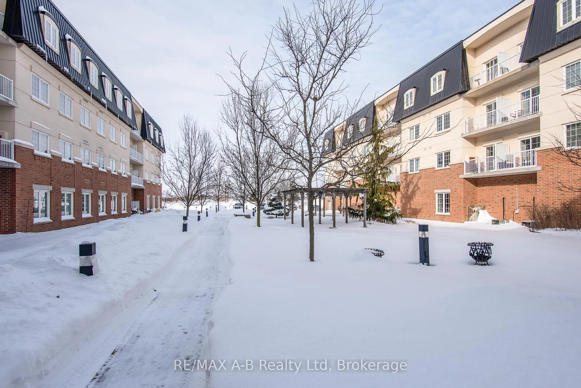 Photo 42 of Unit #432, 200 Mccarthy Road, Stratford — HOMEH