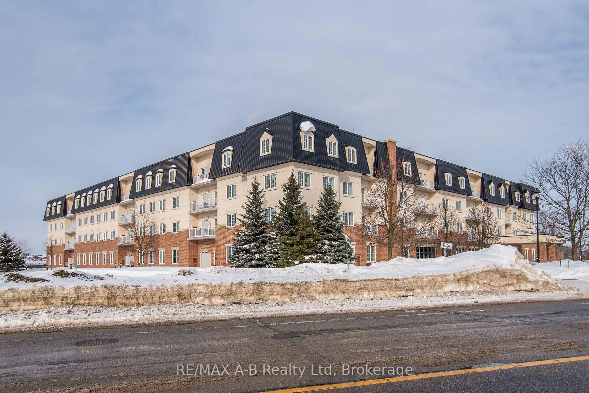 Photo 43 of Unit #432, 200 Mccarthy Road, Stratford — HOMEH