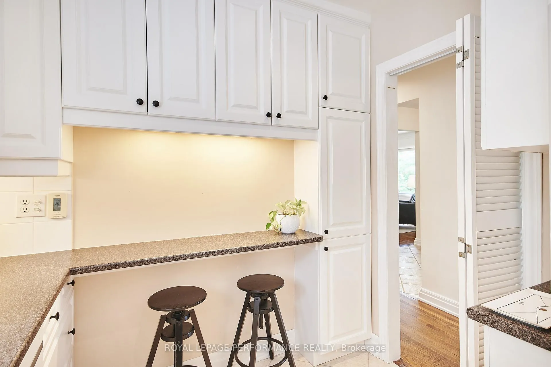 Photo 10 of 364 Cunningham Avenue, Ottawa, Alta Vista/Faircrest Heights — HOMEH