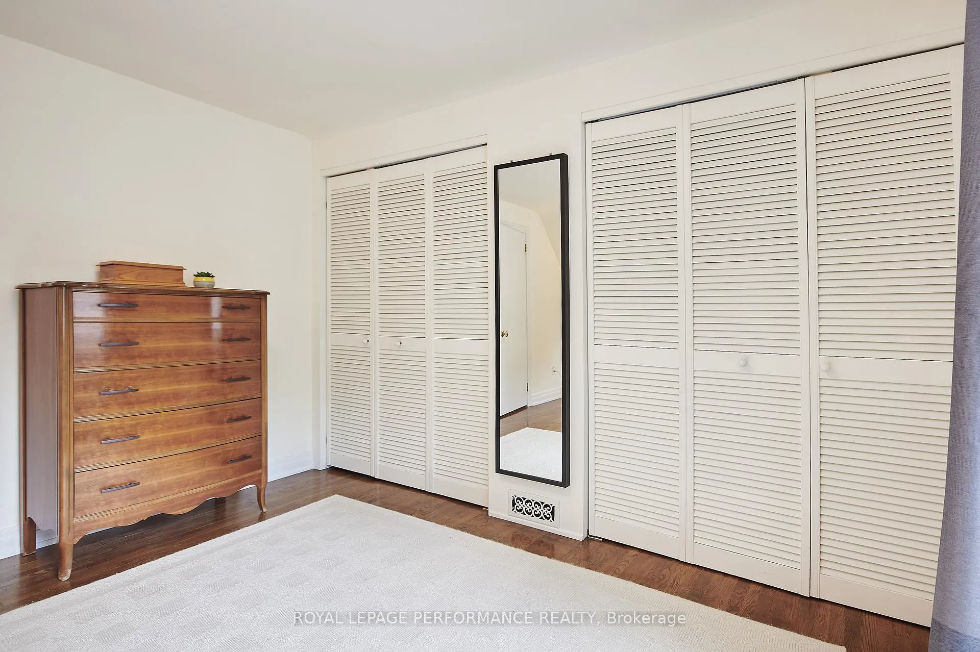 Photo 15 of 364 Cunningham Avenue, Ottawa, Alta Vista/Faircrest Heights — HOMEH