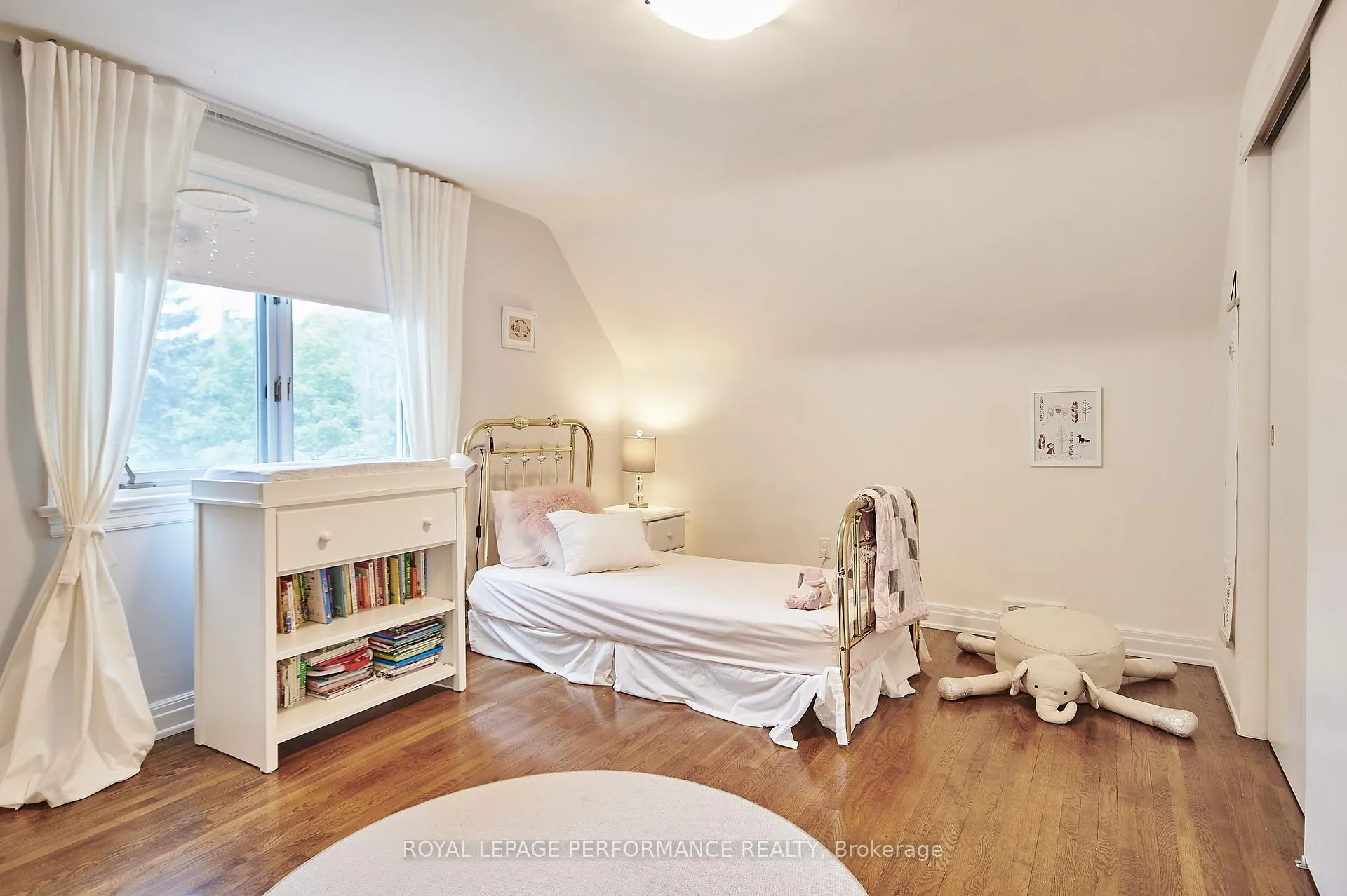 Photo 17 of 364 Cunningham Avenue, Ottawa, Alta Vista/Faircrest Heights — HOMEH