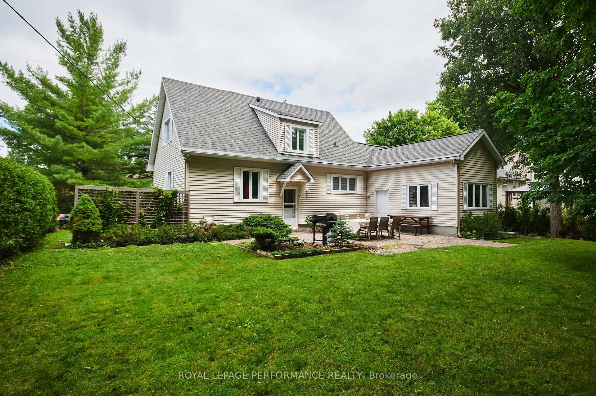 Photo 29 of 364 Cunningham Avenue, Ottawa, Alta Vista/Faircrest Heights — HOMEH