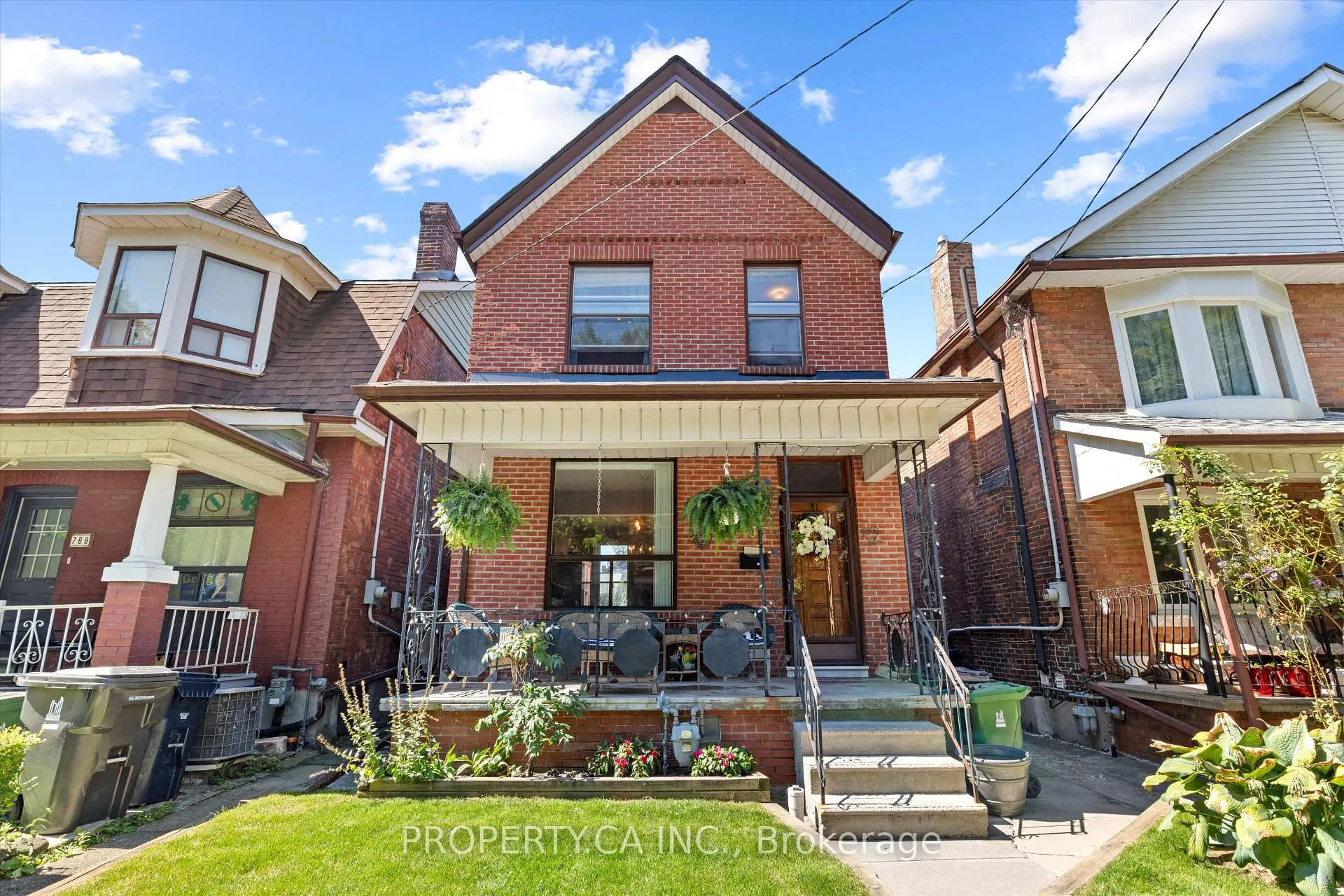 Front of 790 Manning Avenue