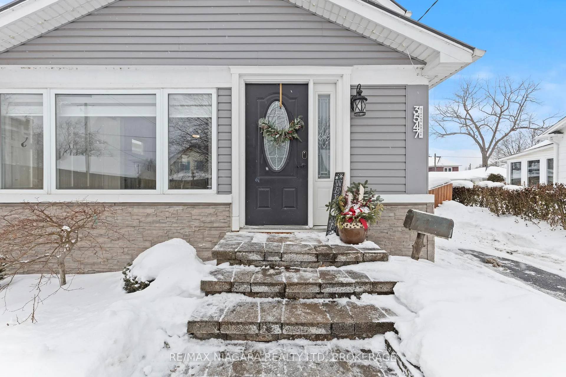 Photo 8 of 3547 Strang Drive, Niagara Falls, Chippawa — HOMEH