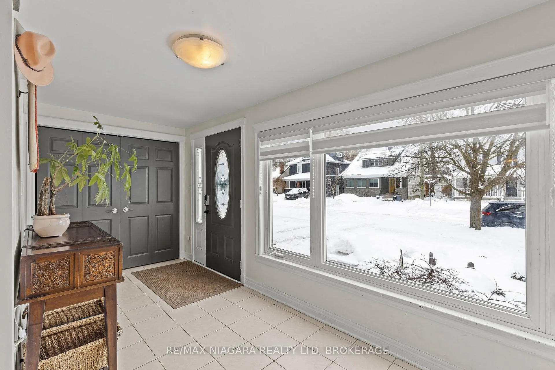 Photo 9 of 3547 Strang Drive, Niagara Falls, Chippawa — HOMEH