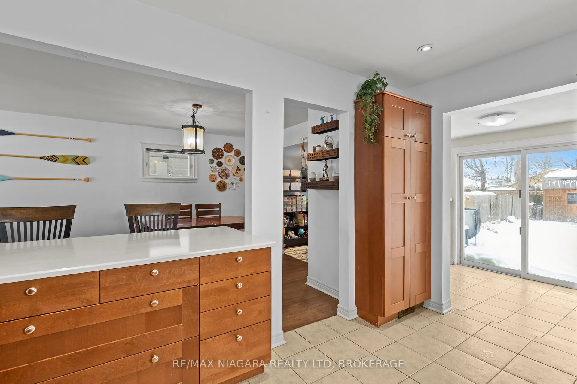 Photo 13 of 3547 Strang Drive, Niagara Falls, Chippawa — HOMEH