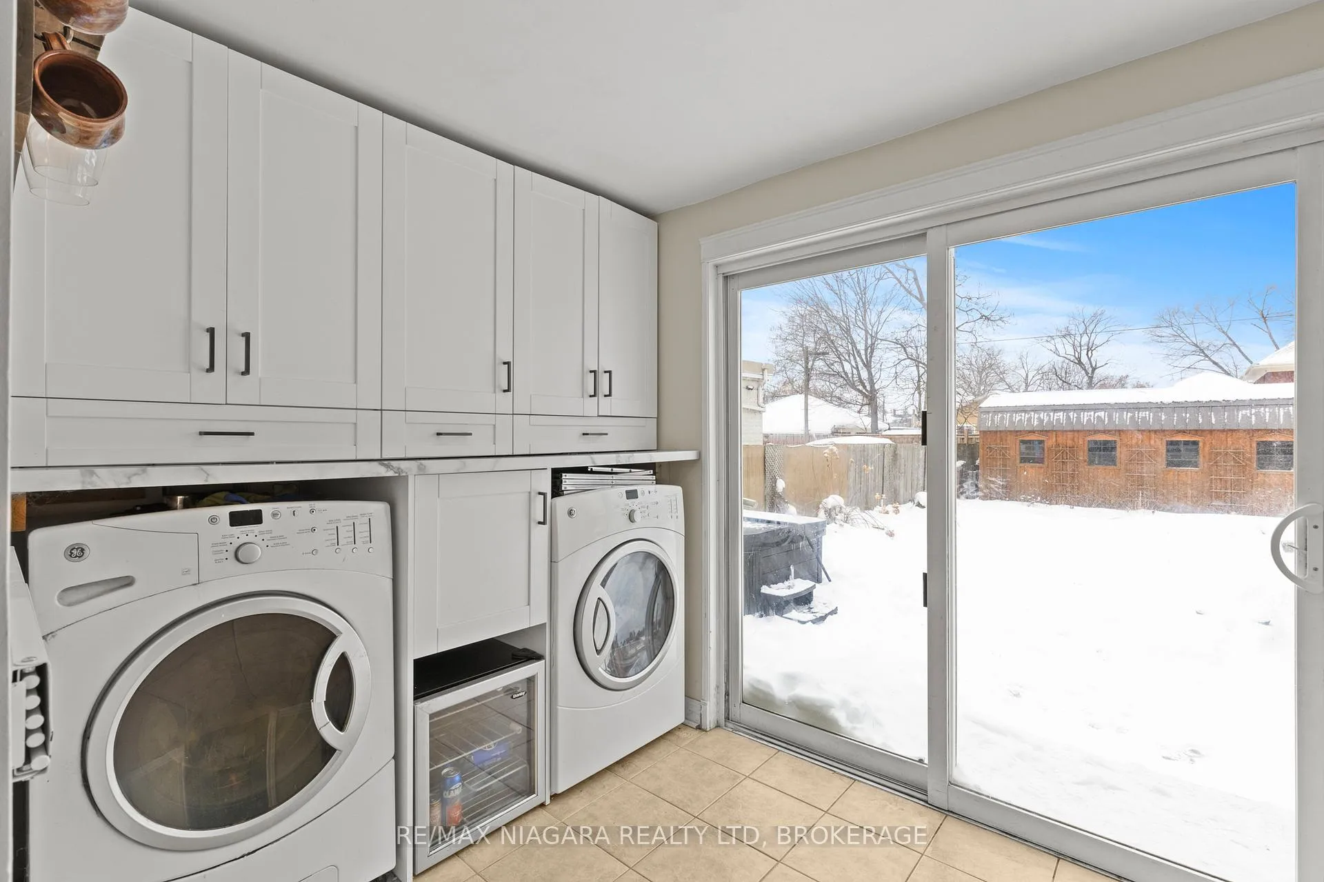 Photo 19 of 3547 Strang Drive, Niagara Falls, Chippawa — HOMEH