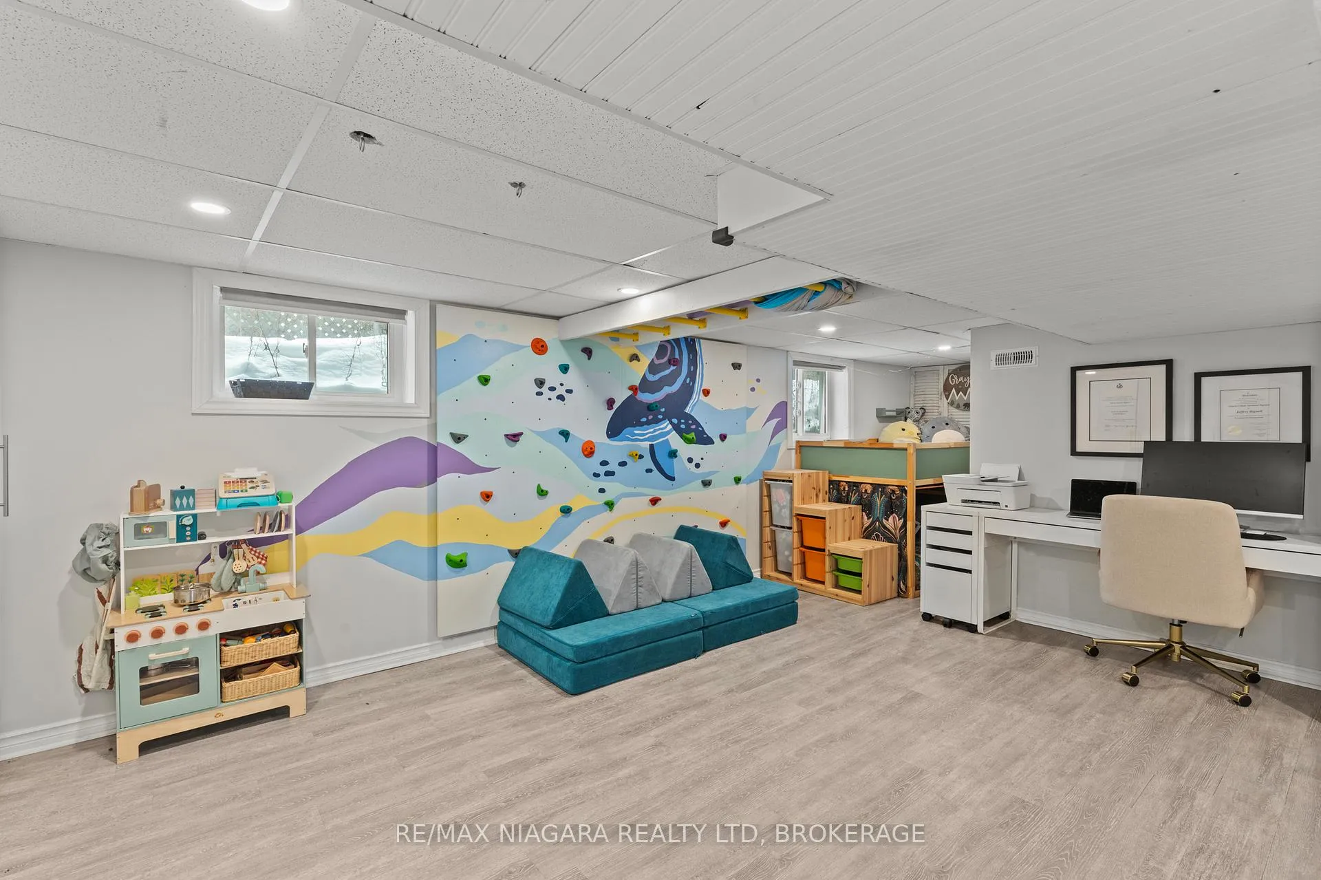 Photo 25 of 3547 Strang Drive, Niagara Falls, Chippawa — HOMEH