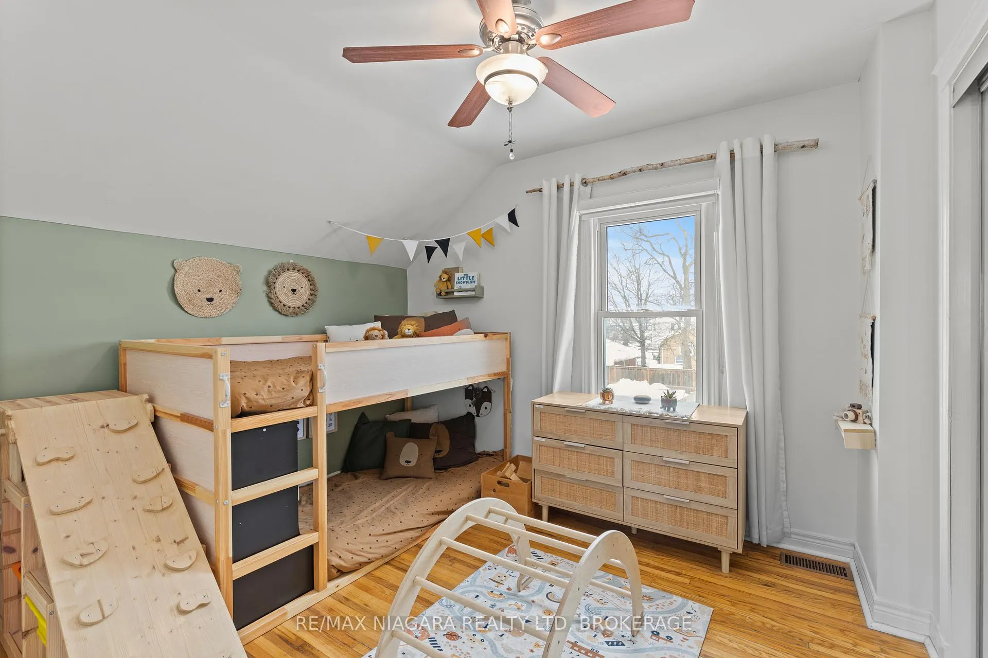 Photo 30 of 3547 Strang Drive, Niagara Falls, Chippawa — HOMEH
