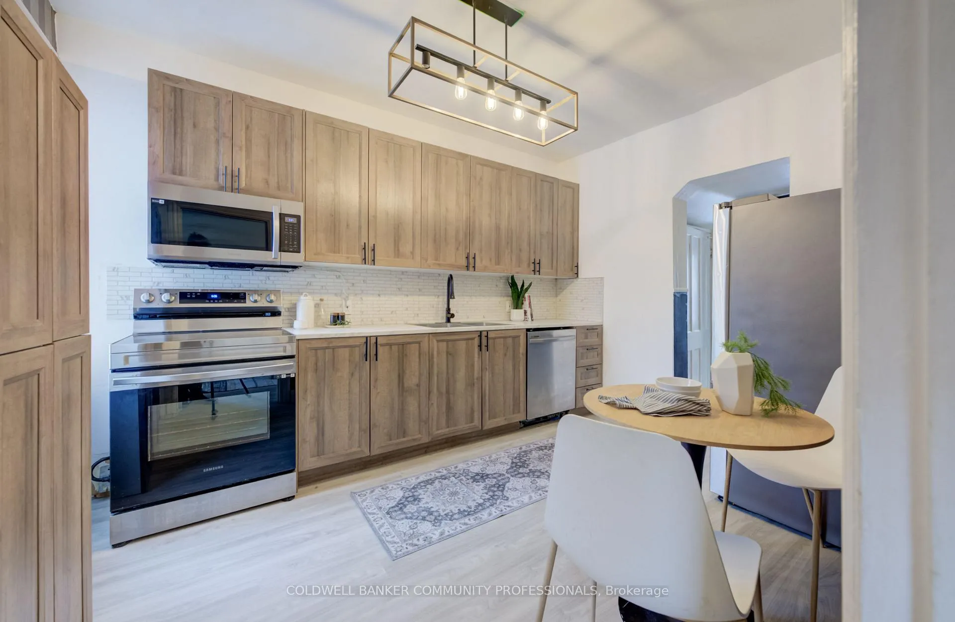 Photo 12 of 83 Sanford Avenue N, Hamilton, Gibson — HOMEH