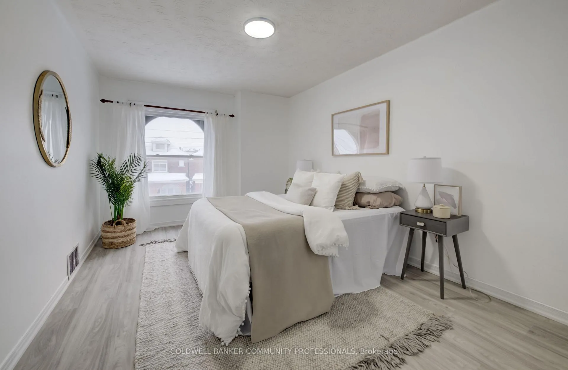 Photo 18 of 83 Sanford Avenue N, Hamilton, Gibson — HOMEH