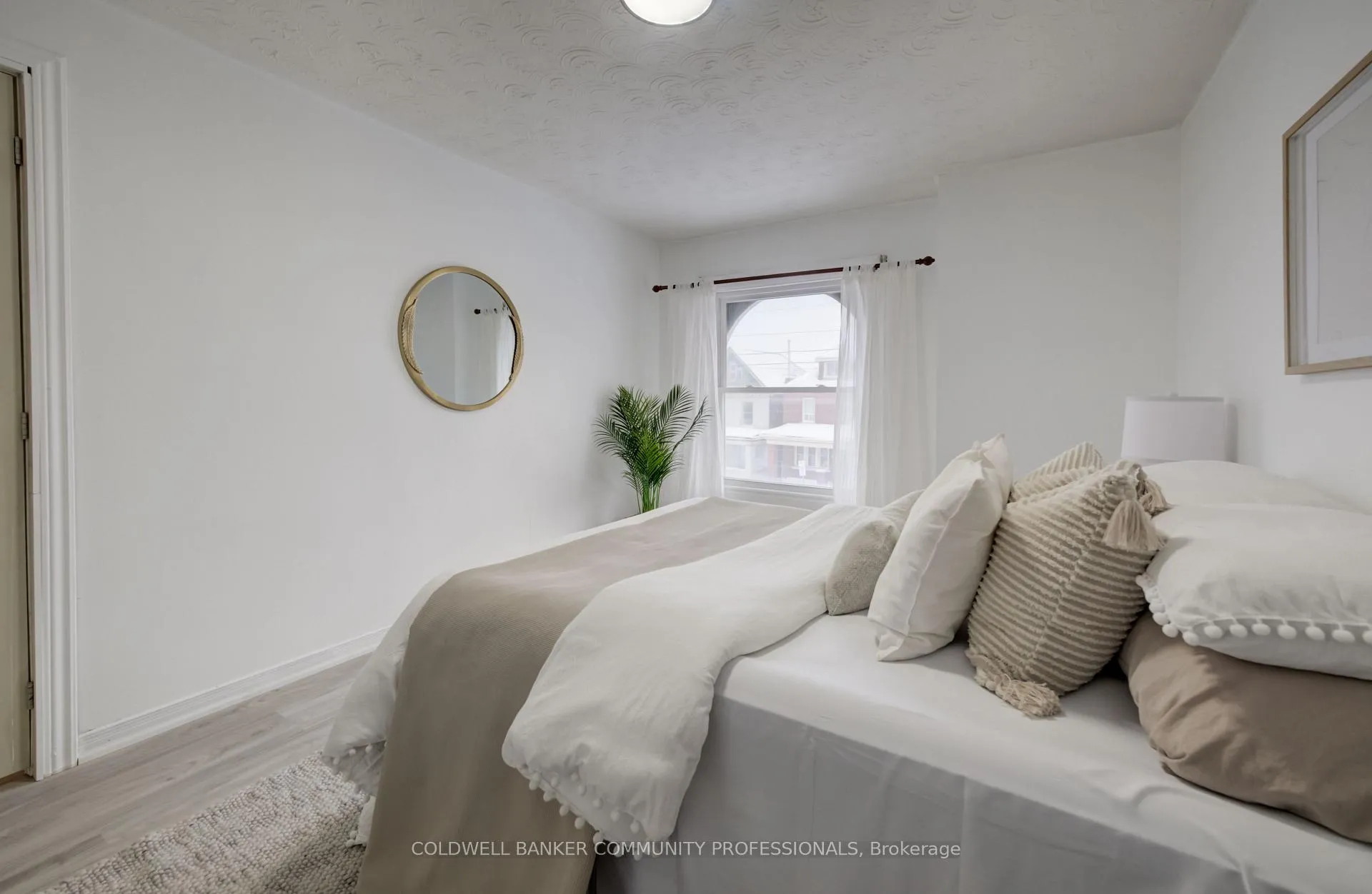 Photo 19 of 83 Sanford Avenue N, Hamilton, Gibson — HOMEH