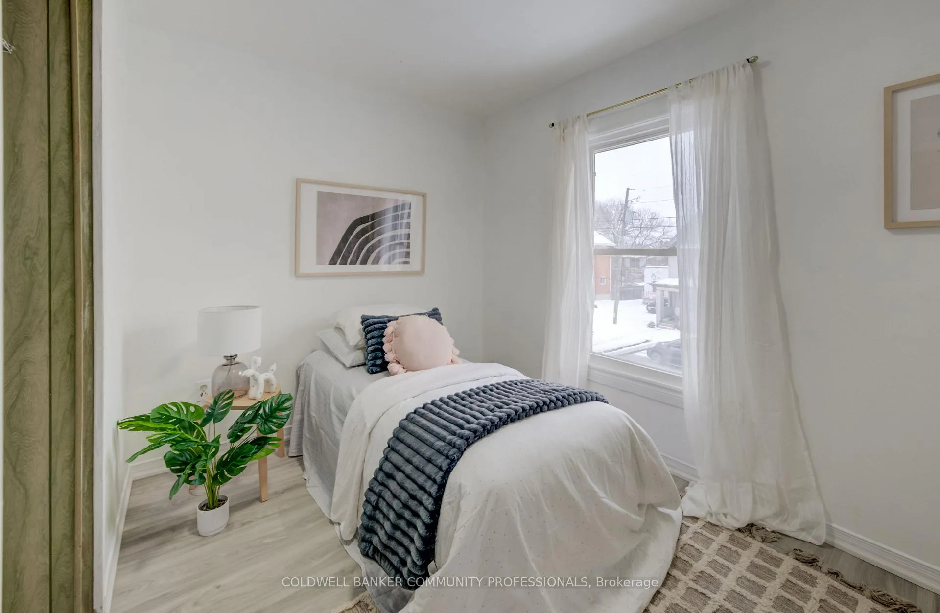 Photo 23 of 83 Sanford Avenue N, Hamilton, Gibson — HOMEH
