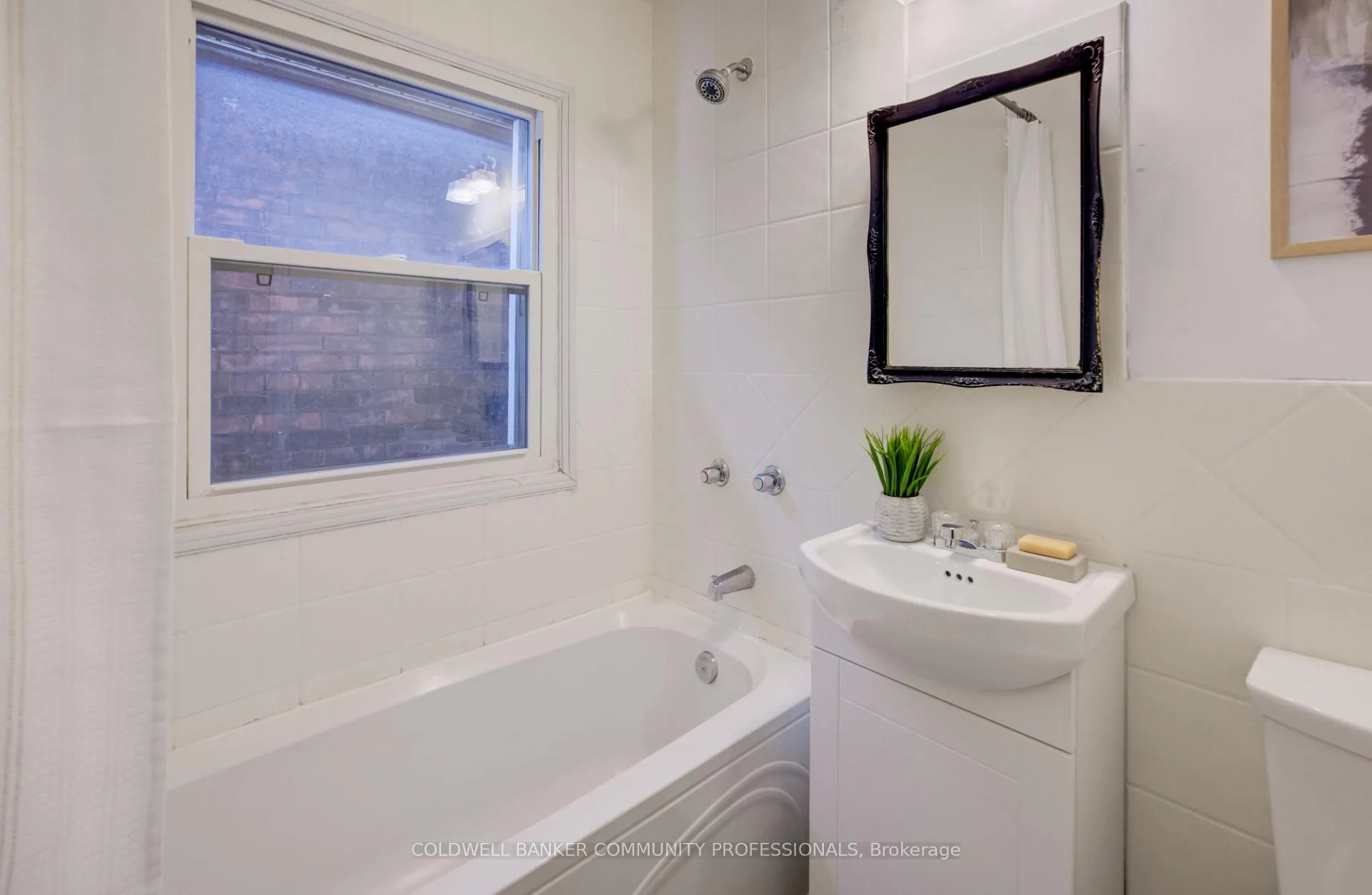 Photo 25 of 83 Sanford Avenue N, Hamilton, Gibson — HOMEH
