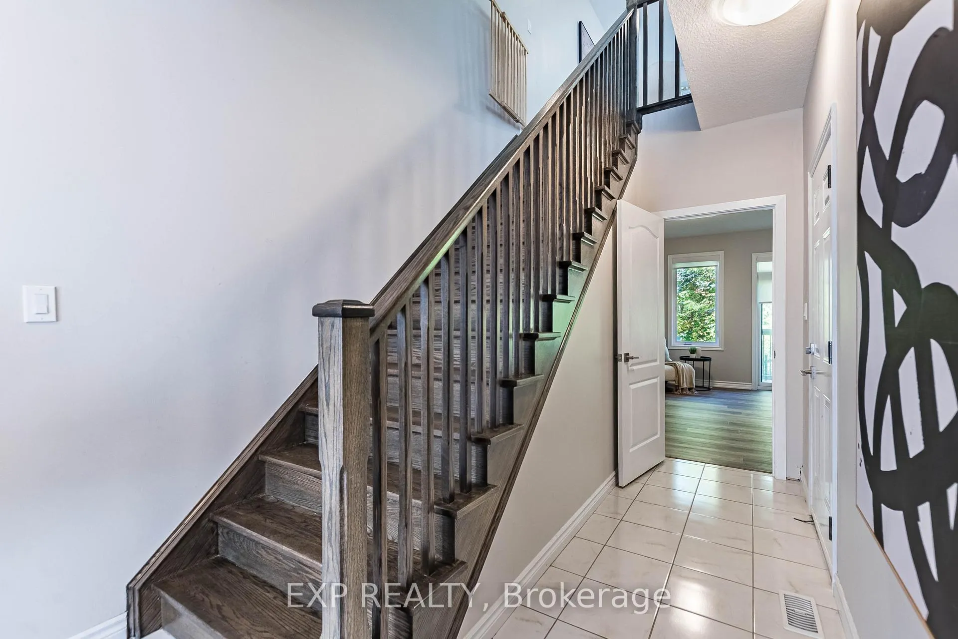 Photo 3 of Unit 7, 445 Ontario Street S, Milton, Timberlea — HOMEH