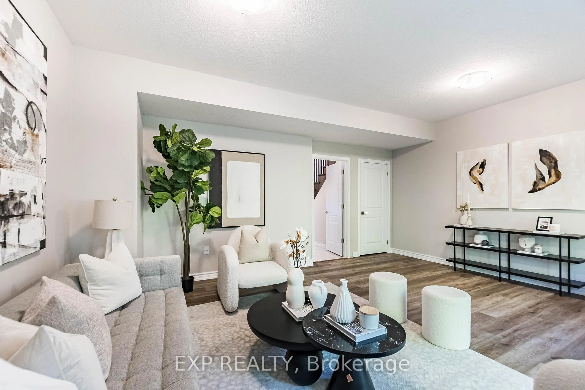 Photo 8 of Unit 7, 445 Ontario Street S, Milton, Timberlea — HOMEH
