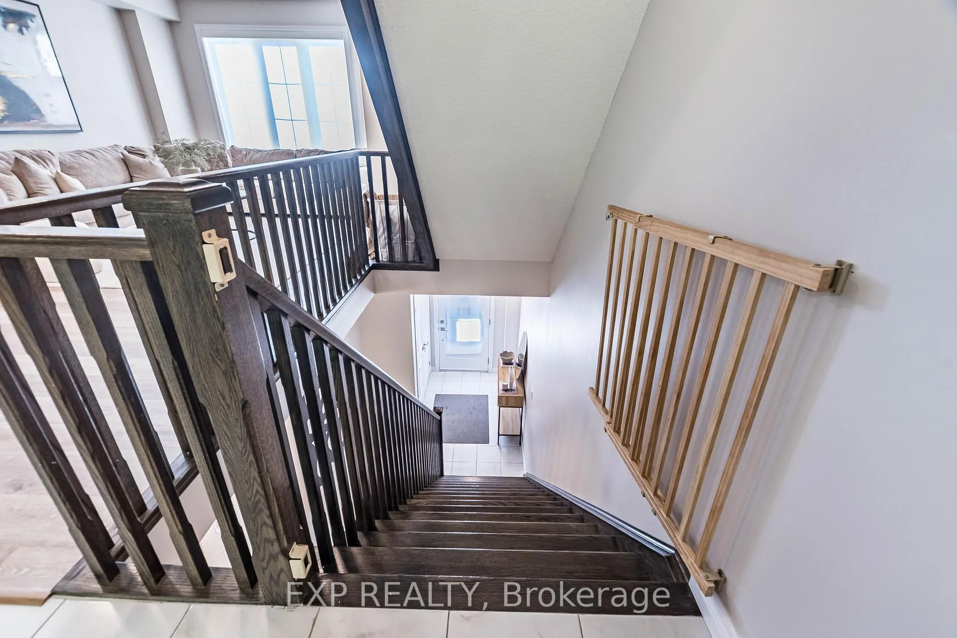 Photo 10 of Unit 7, 445 Ontario Street S, Milton, Timberlea — HOMEH