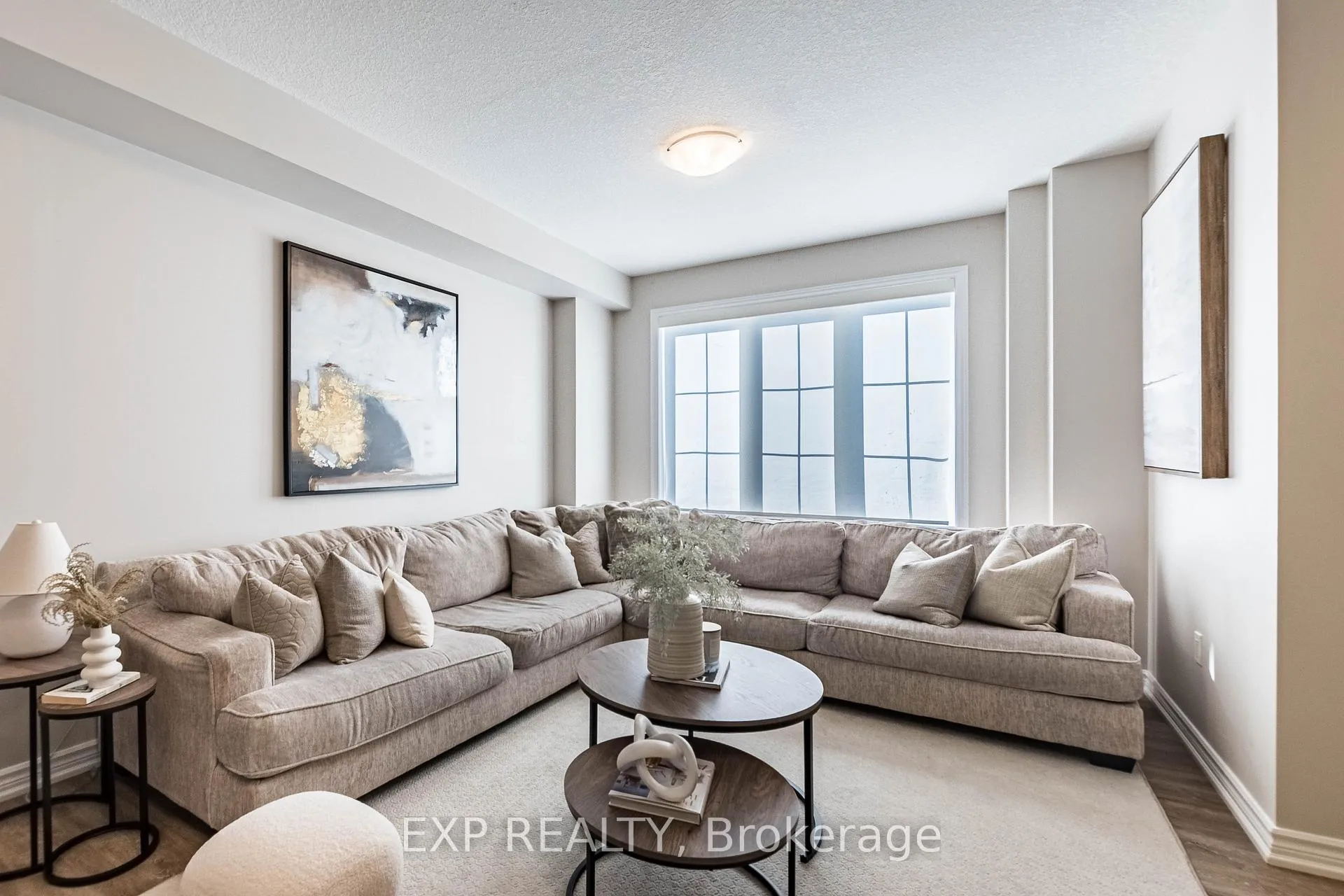 Photo 12 of Unit 7, 445 Ontario Street S, Milton, Timberlea — HOMEH