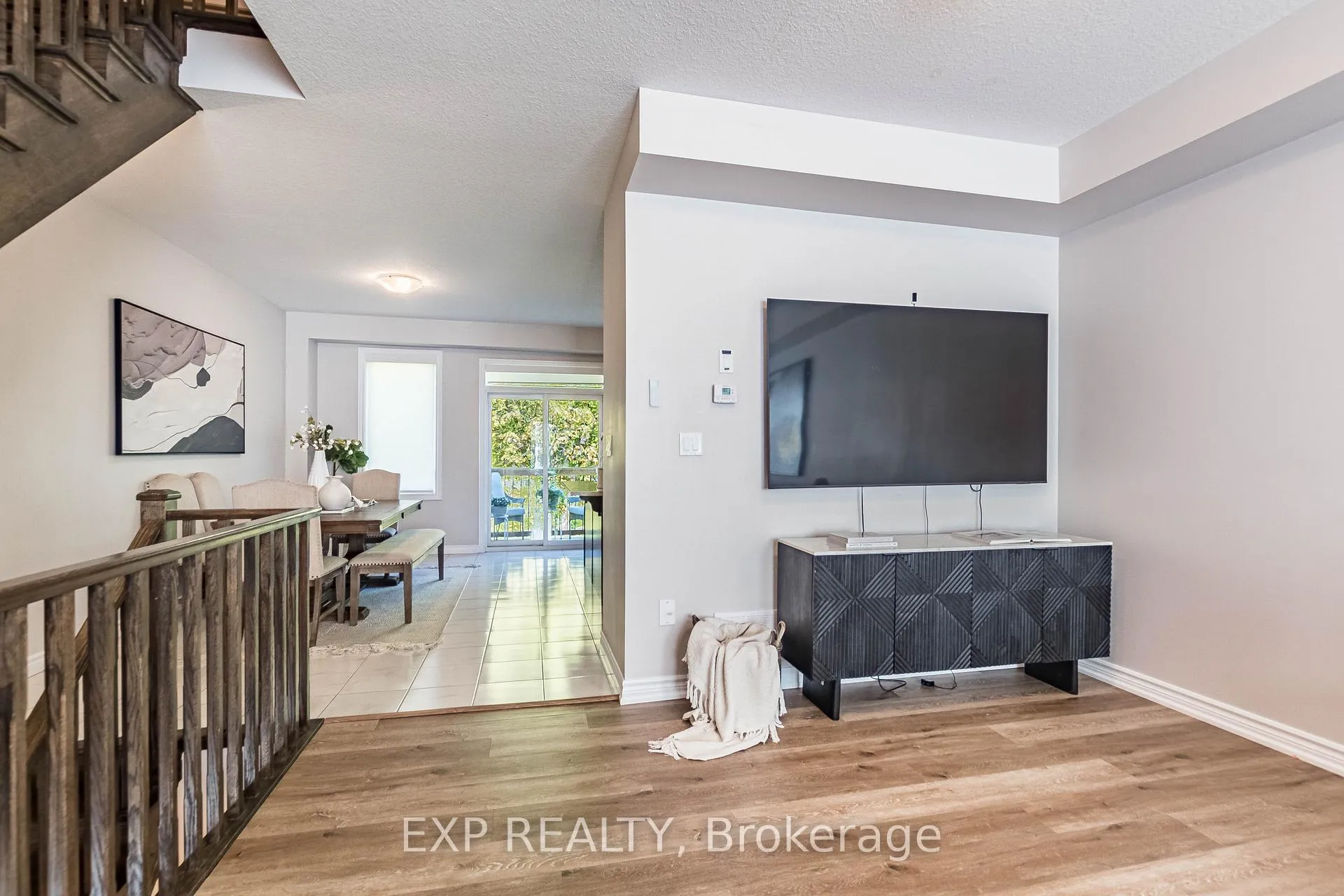 Photo 14 of Unit 7, 445 Ontario Street S, Milton, Timberlea — HOMEH