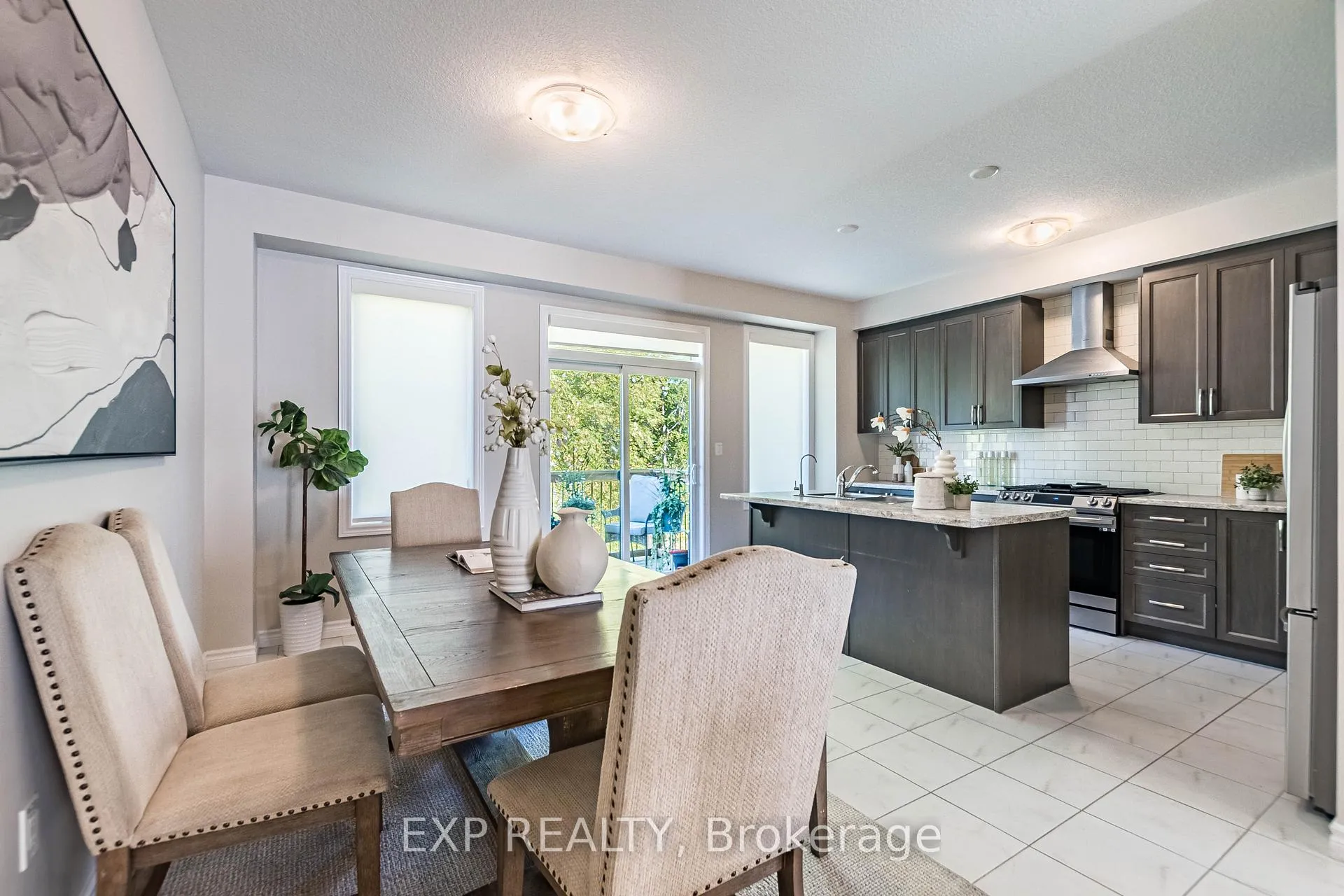 Photo 15 of Unit 7, 445 Ontario Street S, Milton, Timberlea — HOMEH