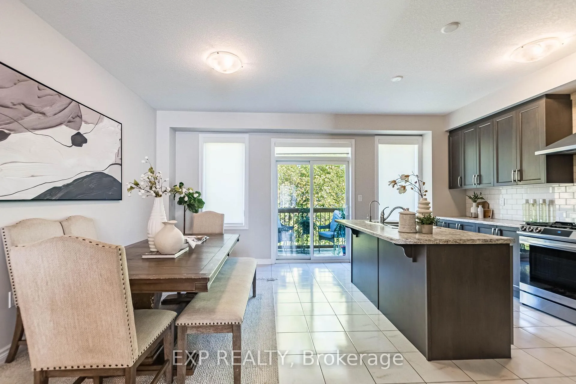 Photo 16 of Unit 7, 445 Ontario Street S, Milton, Timberlea — HOMEH