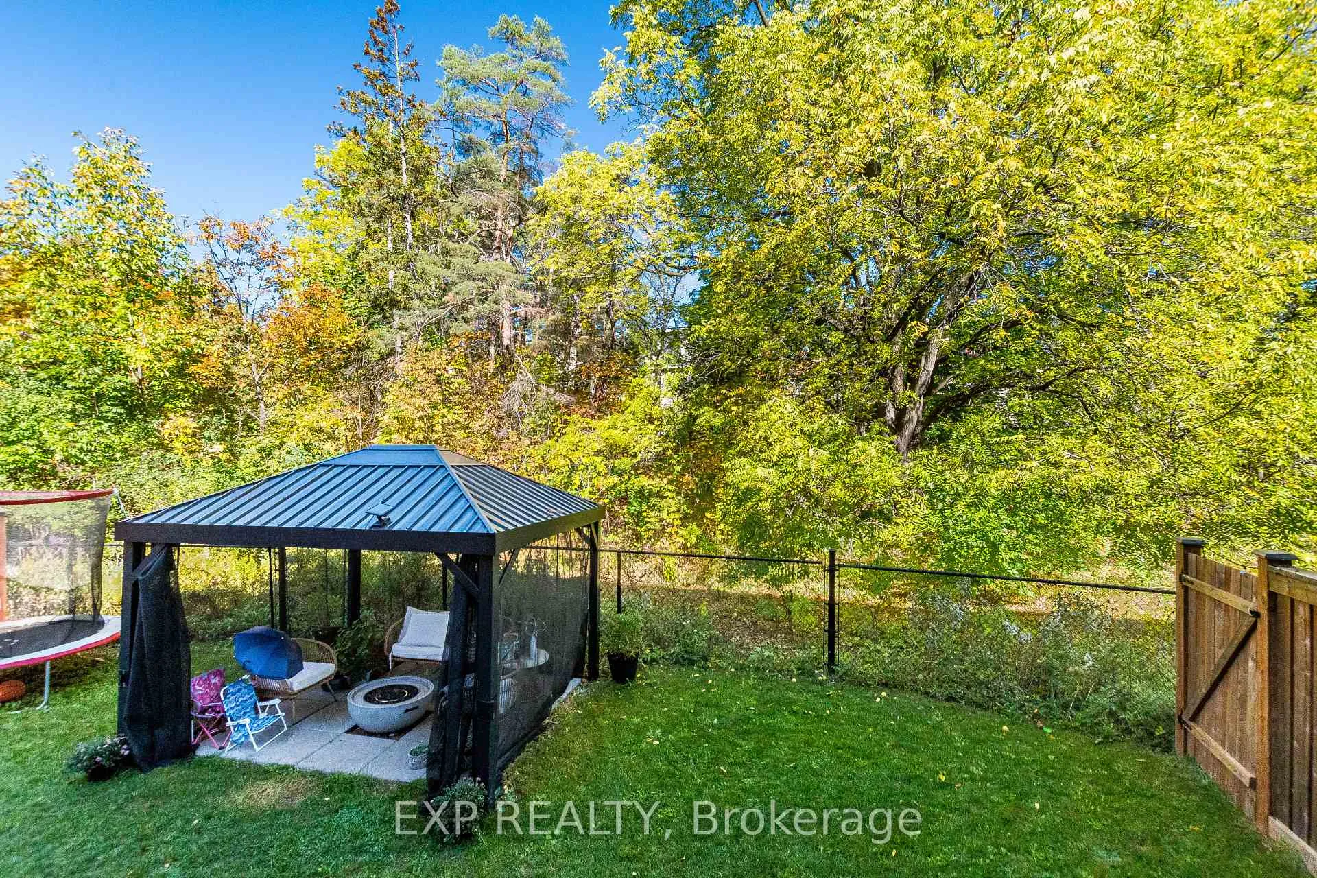 Photo 24 of Unit 7, 445 Ontario Street S, Milton, Timberlea — HOMEH
