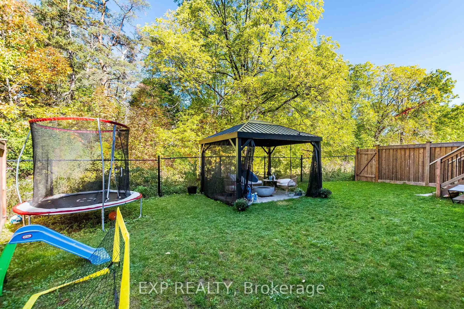 Photo 37 of Unit 7, 445 Ontario Street S, Milton, Timberlea — HOMEH