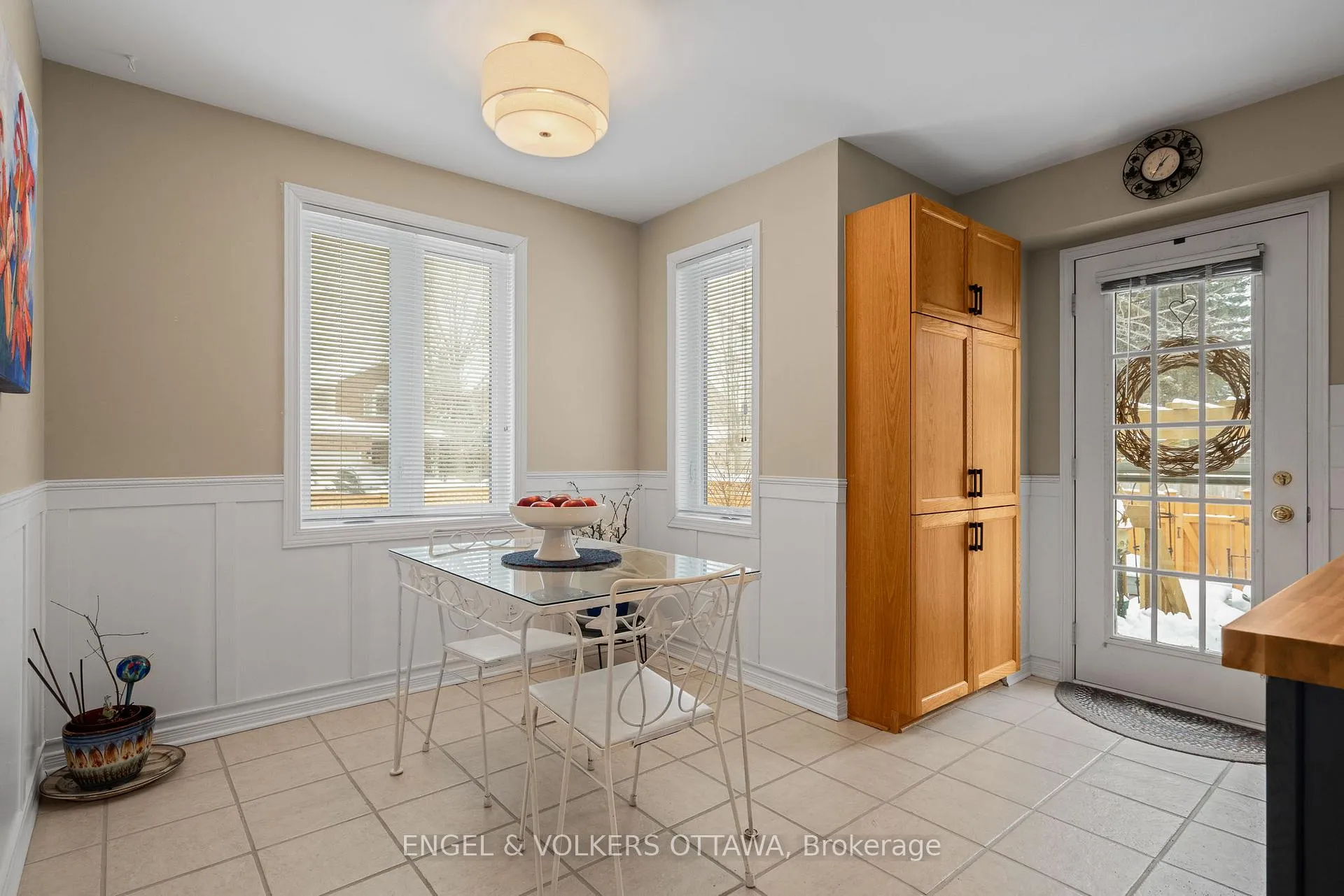 Photo 10 of 126 Whalings Circle, Ottawa, Stittsville (Central) — HOMEH