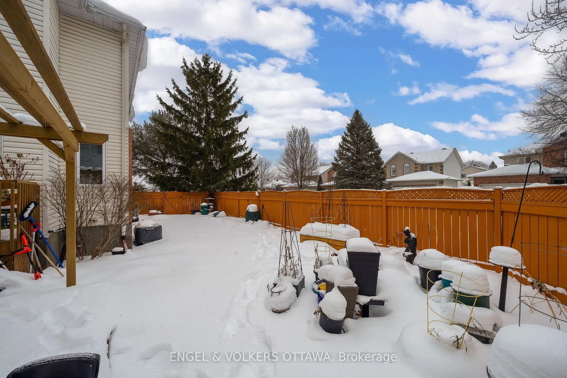 Photo 27 of 126 Whalings Circle, Ottawa, Stittsville (Central) — HOMEH