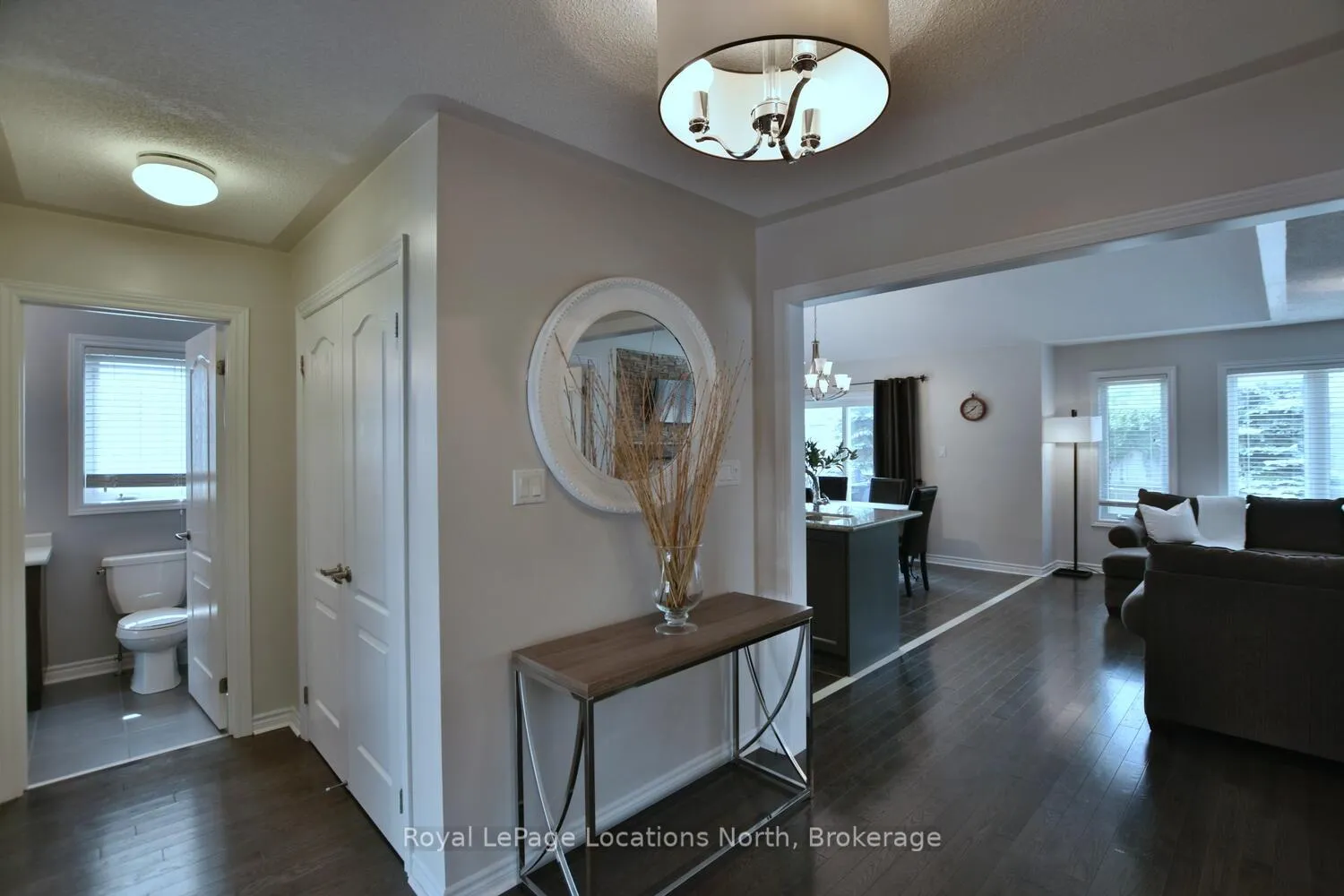 Photo 12 of 20 Leeward Circle, Wasaga Beach — HOMEH