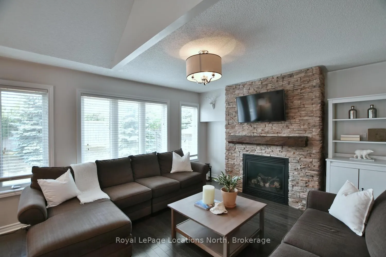 Photo 15 of 20 Leeward Circle, Wasaga Beach — HOMEH