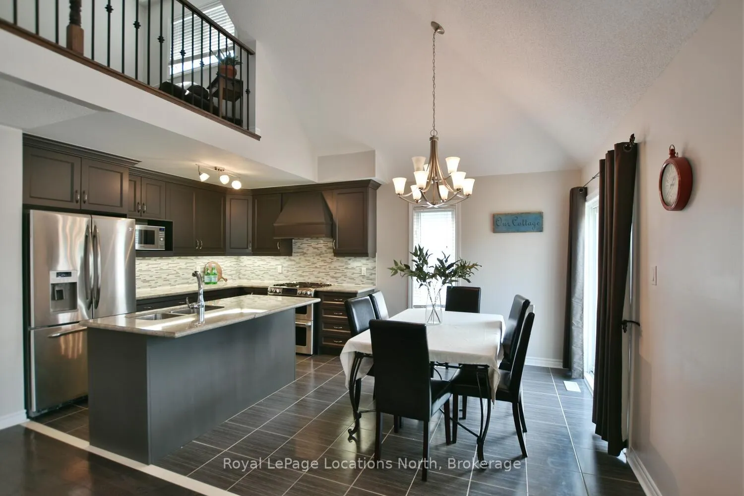 Photo 16 of 20 Leeward Circle, Wasaga Beach — HOMEH