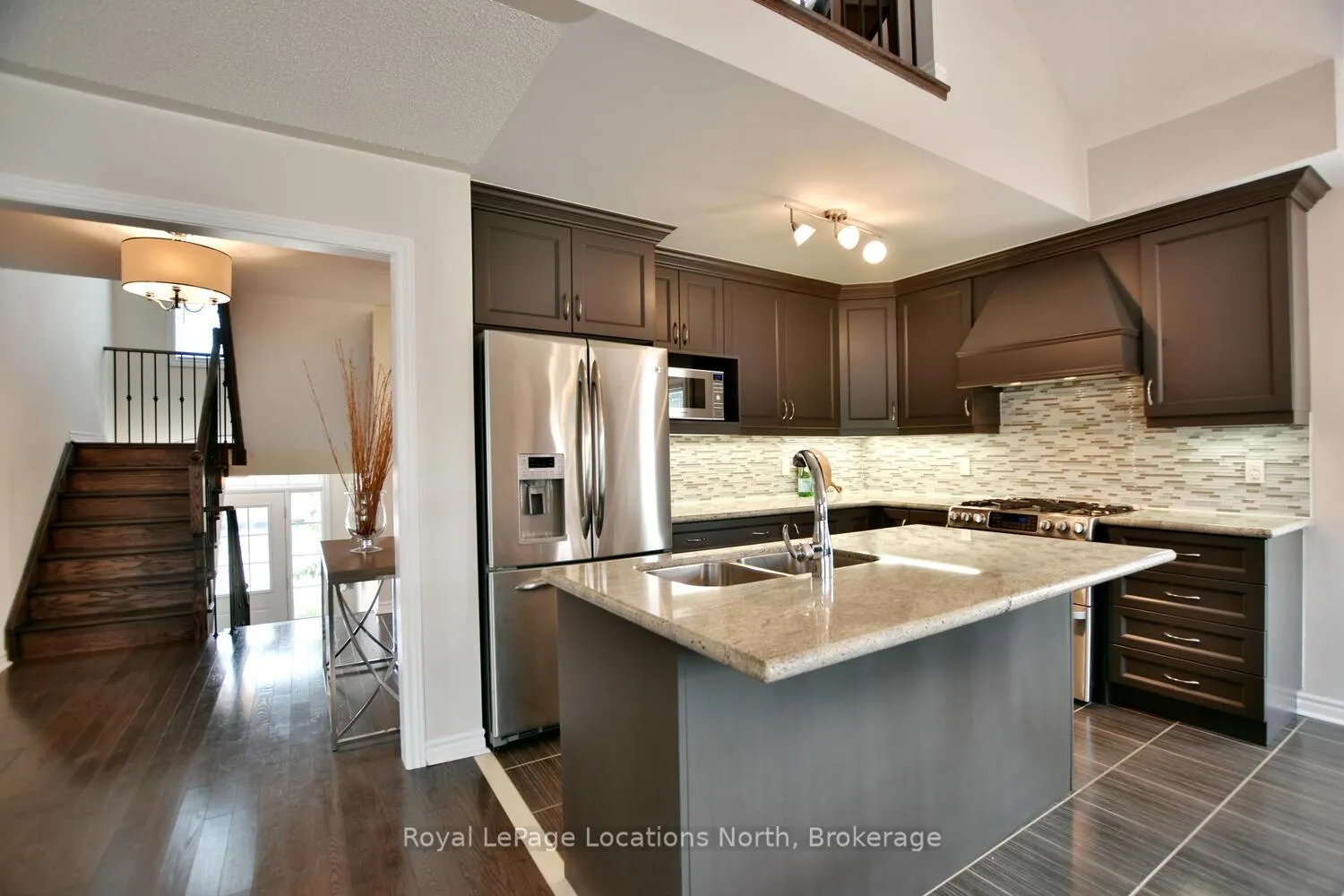 Photo 18 of 20 Leeward Circle, Wasaga Beach — HOMEH