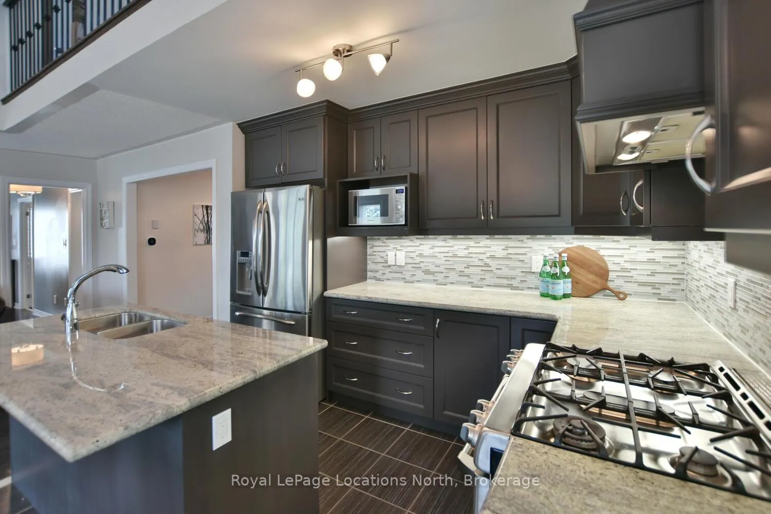 Photo 19 of 20 Leeward Circle, Wasaga Beach — HOMEH