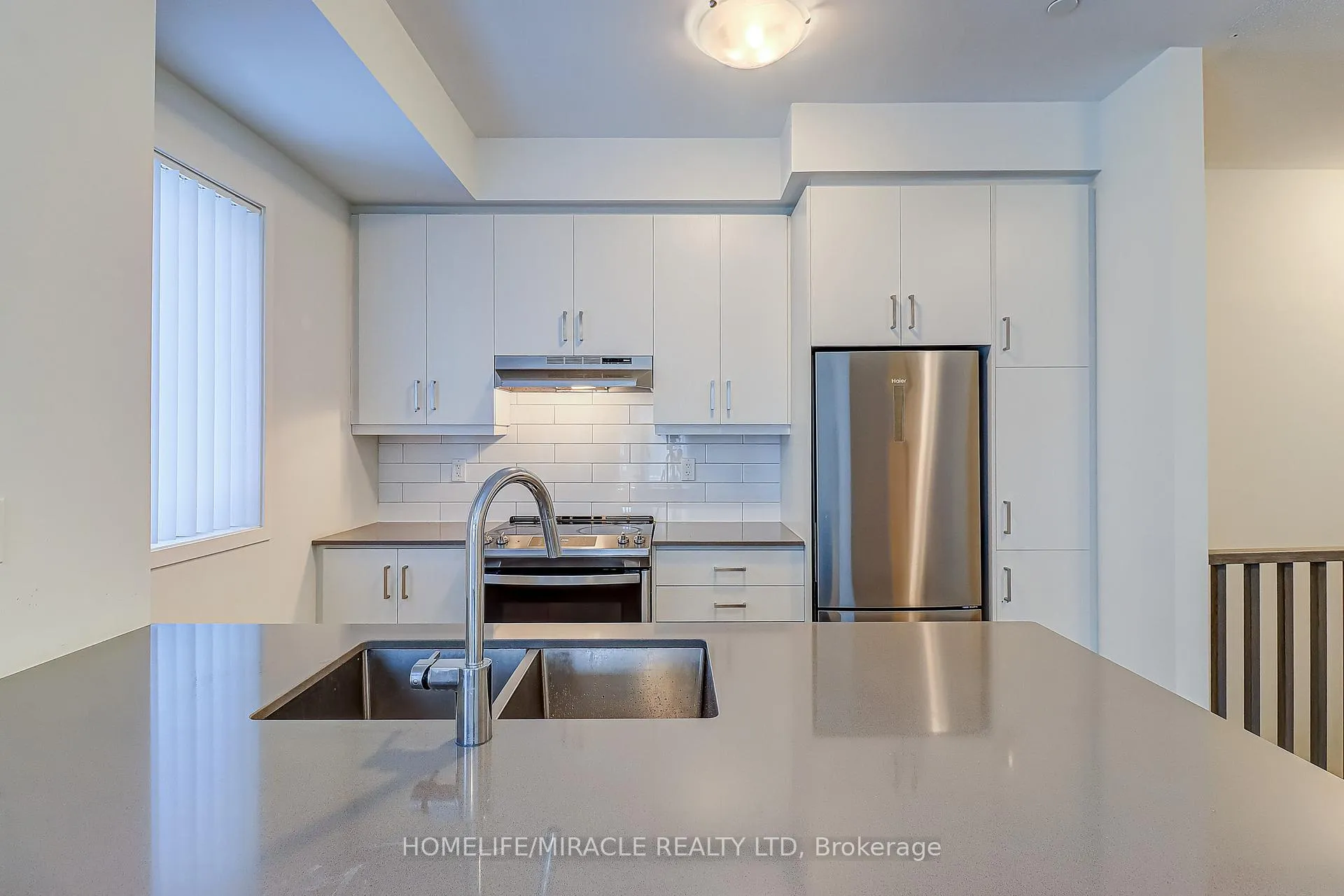 Photo 8 of Unit 185, 141 Honeycrisp Crescent, Vaughan, Vaughan Corporate Centre — HOMEH