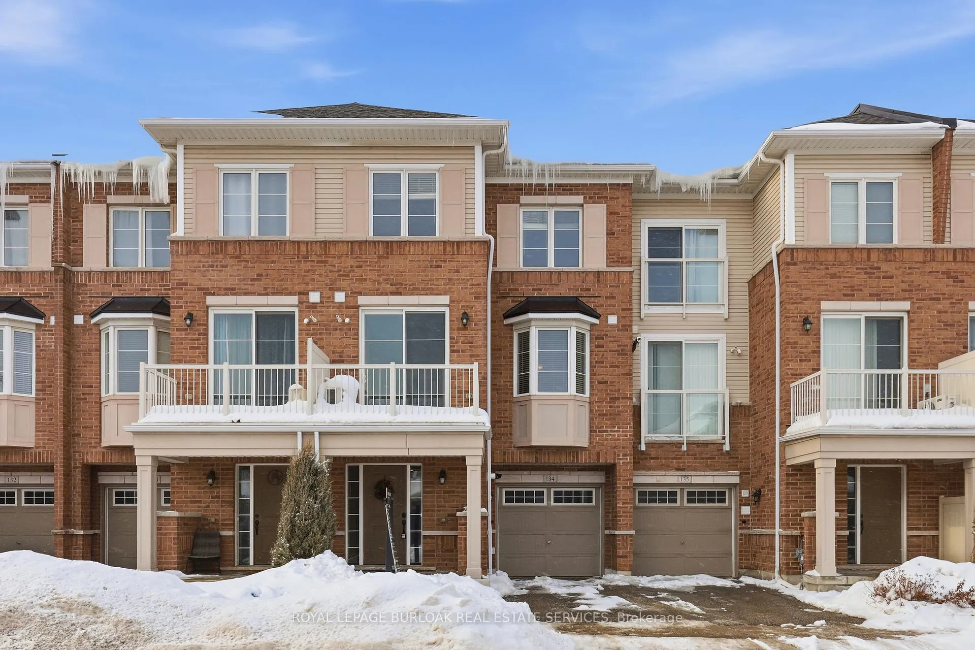 Front of Unit 134, 165 Hampshire Way