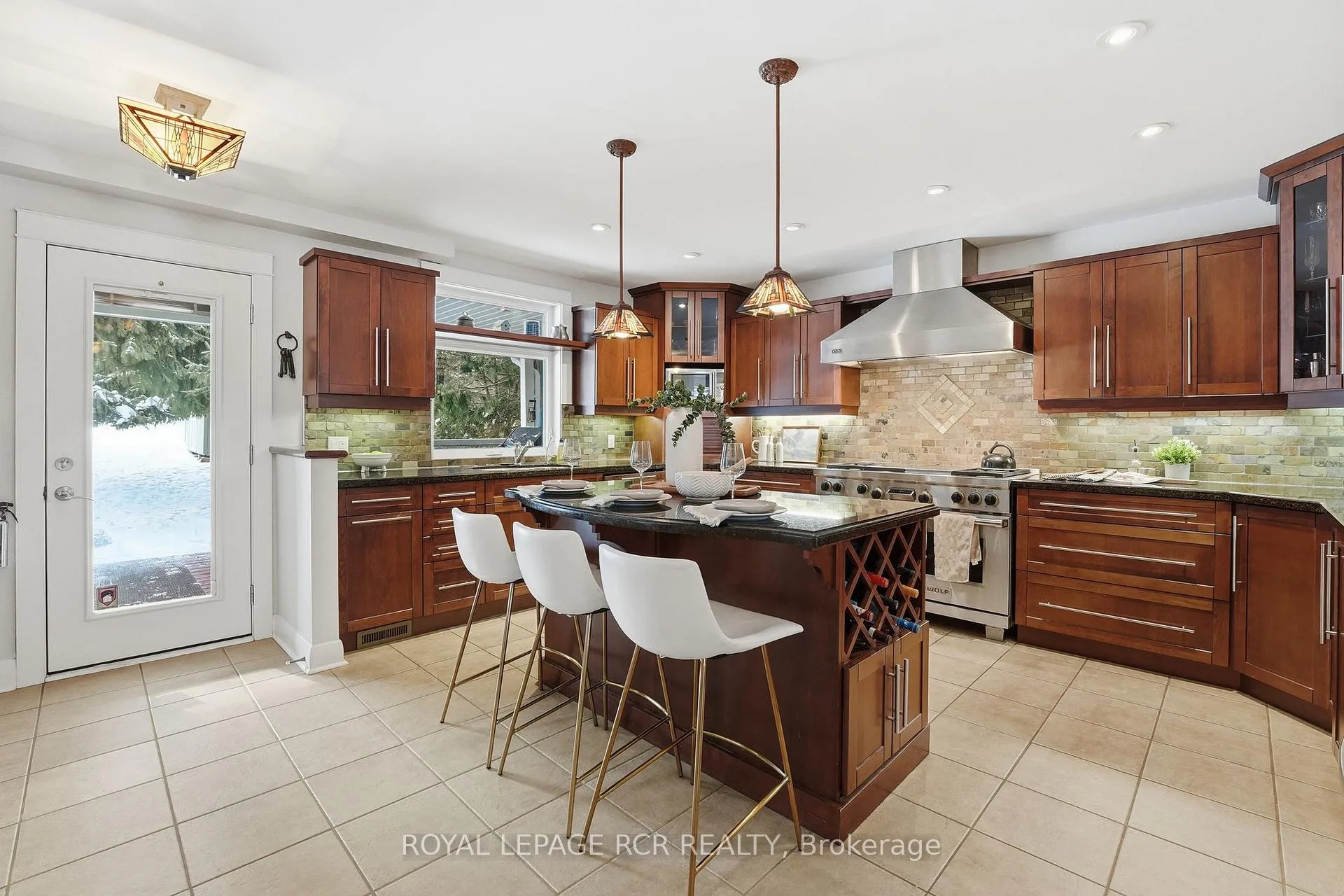 Photo 15 of 117 Tyler Street, Aurora, Aurora Village — HOMEH