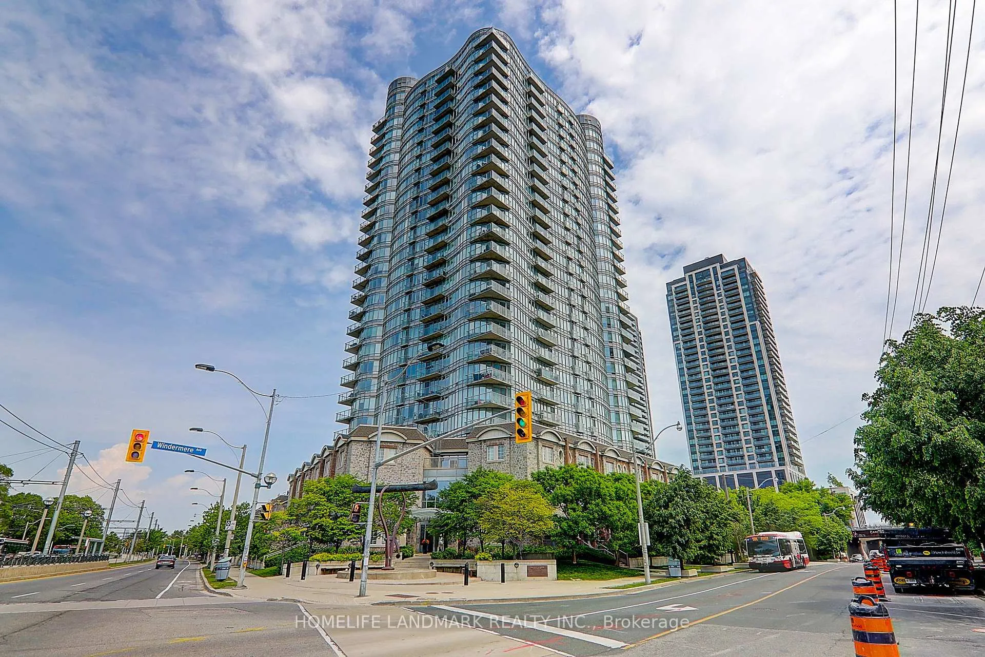 Front of Unit 1811, 15 Windermere Avenue