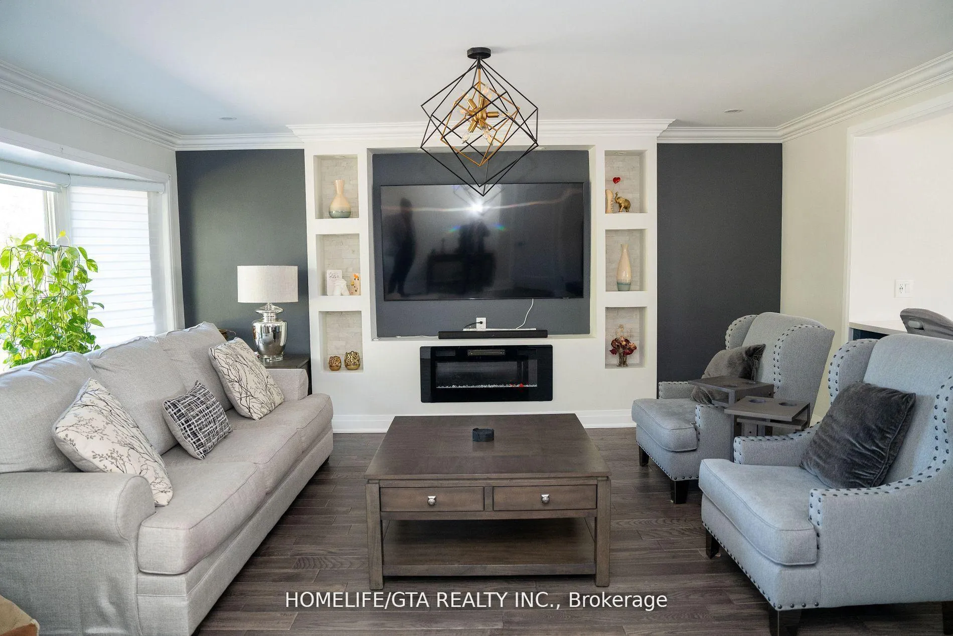 Photo 2 of 439 Rossland Road W, Oshawa, McLaughlin — HOMEH