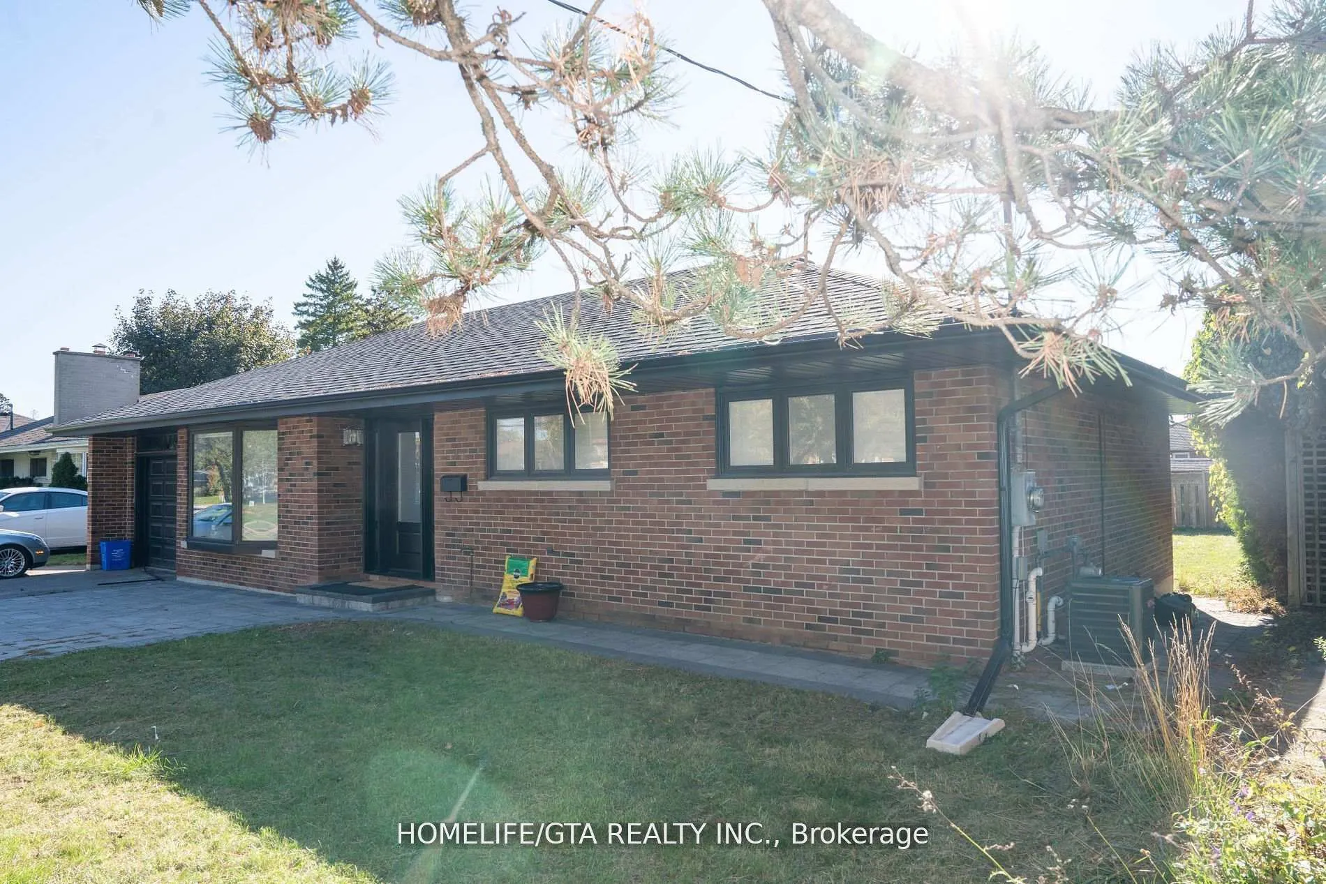 Photo 21 of 439 Rossland Road W, Oshawa, McLaughlin — HOMEH