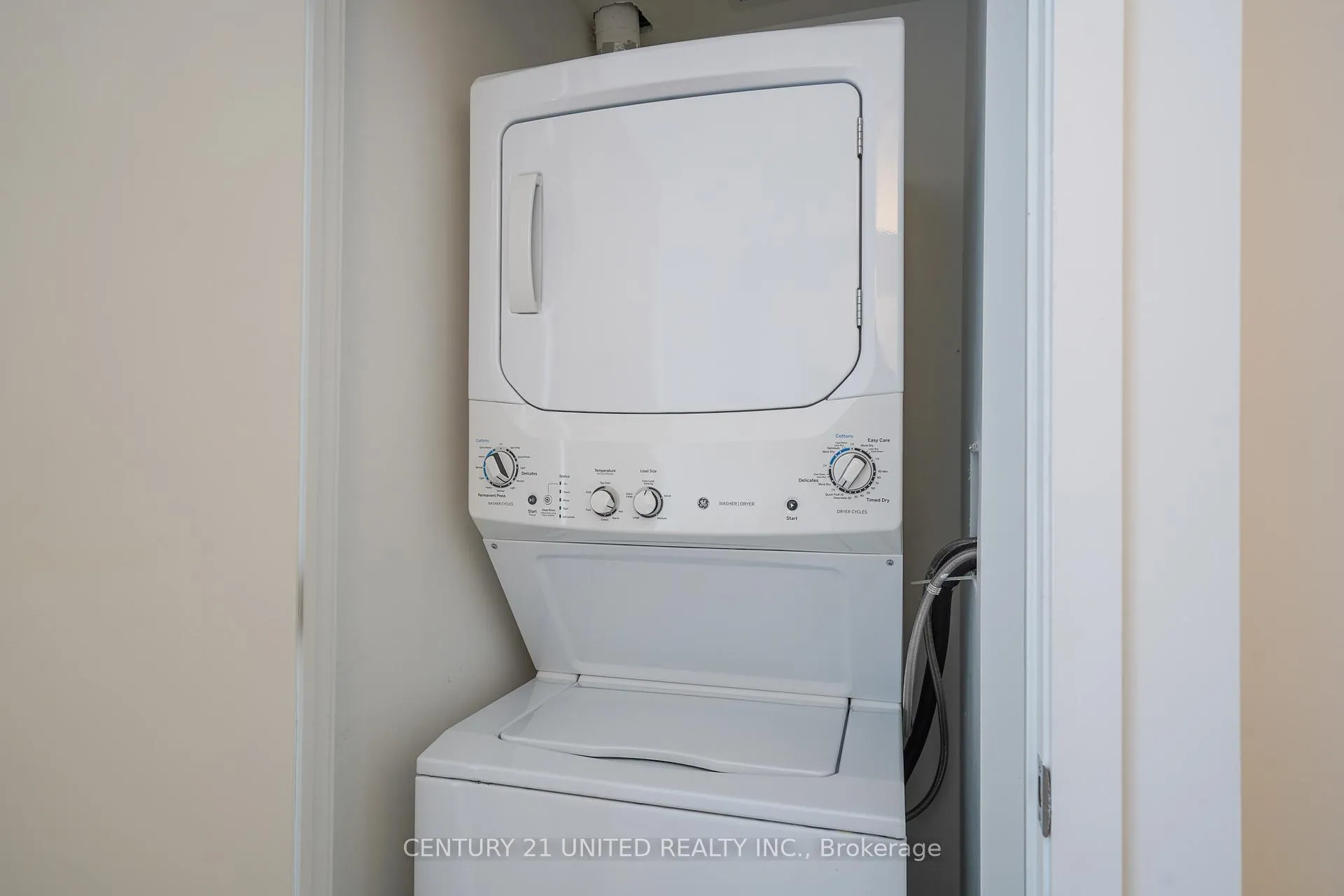 Photo 6 of Unit 204, 100 Bond Street E, Oshawa, O'Neill — HOMEH