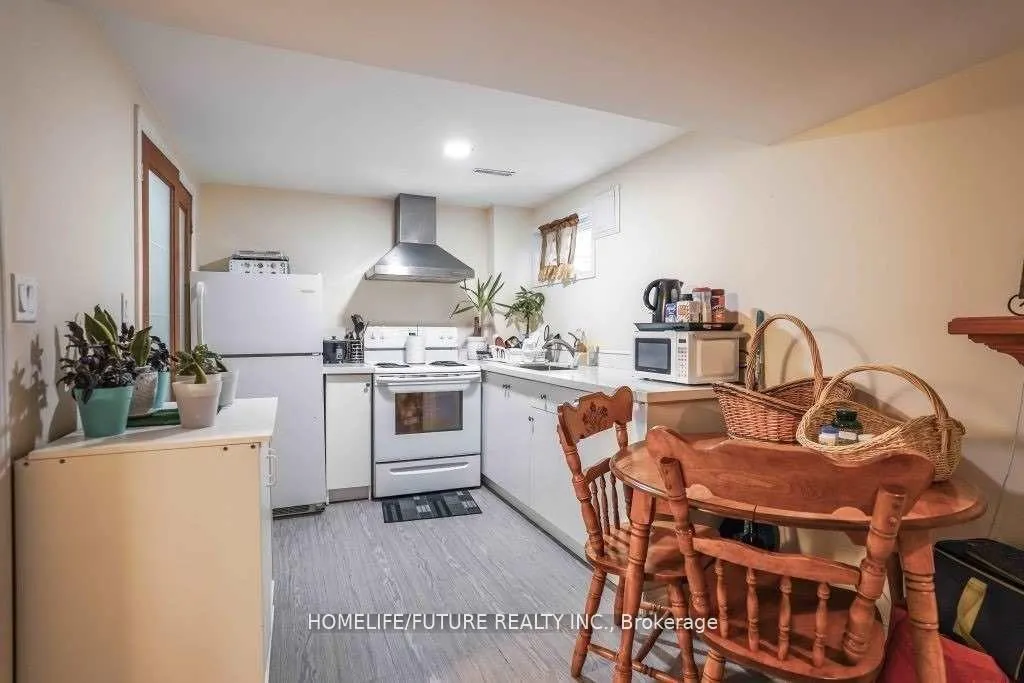 Photo 4 of Unit Bsmt, 7 Gillbank Crescent, Scarborough, Morningside — HOMEH