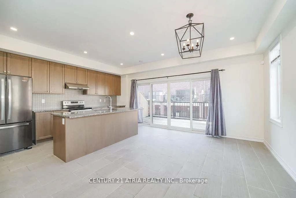 Photo 16 of 34 Isabella Peach Drive, Markham, Victoria Square — HOMEH
