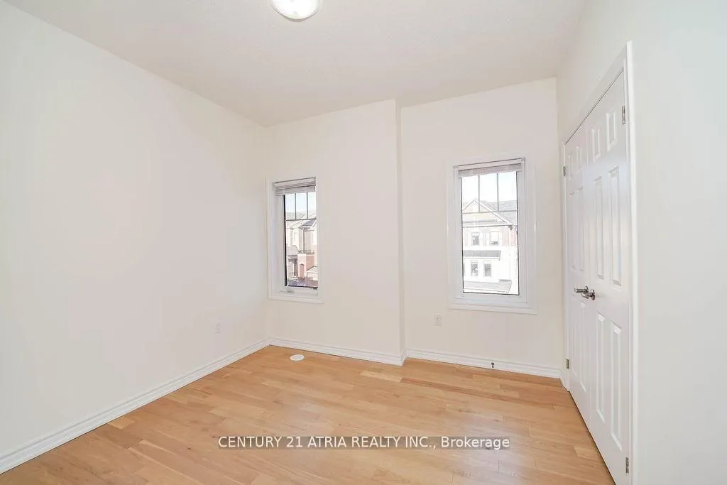 Photo 27 of 34 Isabella Peach Drive, Markham, Victoria Square — HOMEH