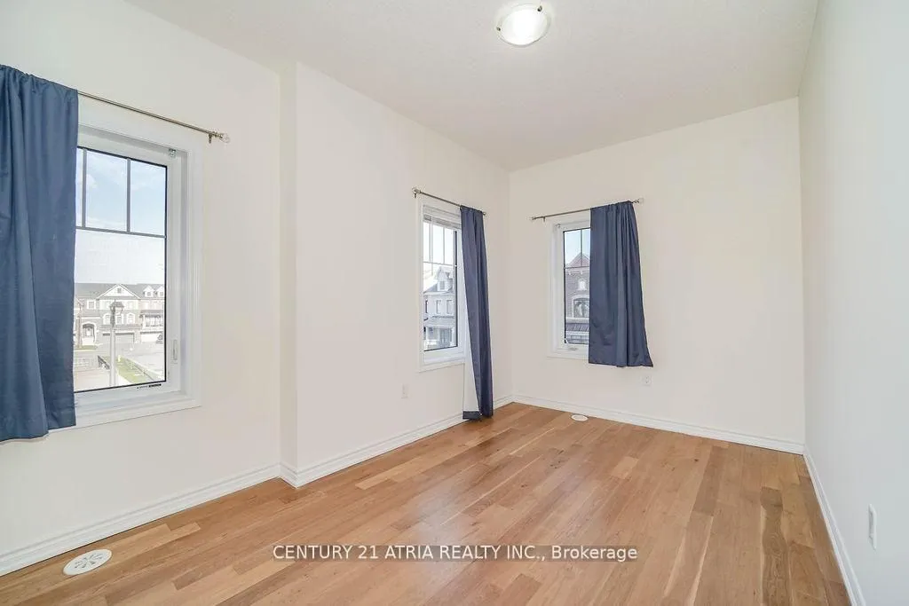 Photo 31 of 34 Isabella Peach Drive, Markham, Victoria Square — HOMEH