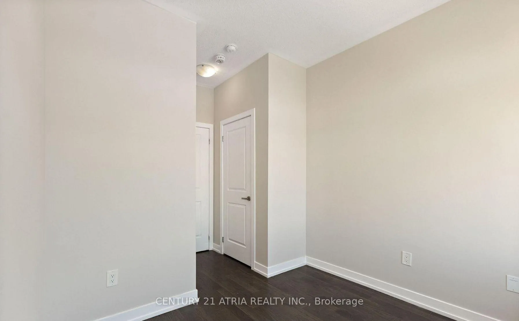 Photo 11 of 147 Salterton Circle, Vaughan, Rural Vaughan — HOMEH