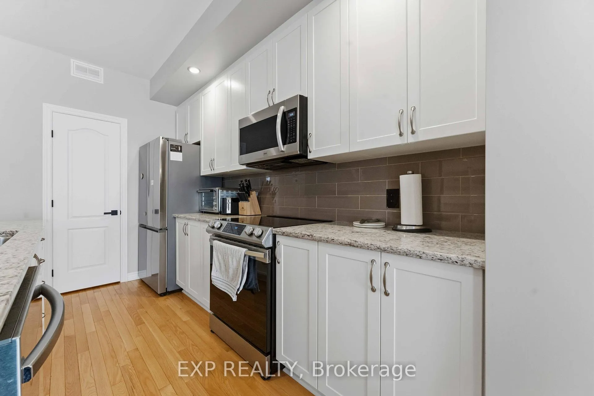 Photo 15 of 509 Chaperal Private, Ottawa, Avalon West — HOMEH