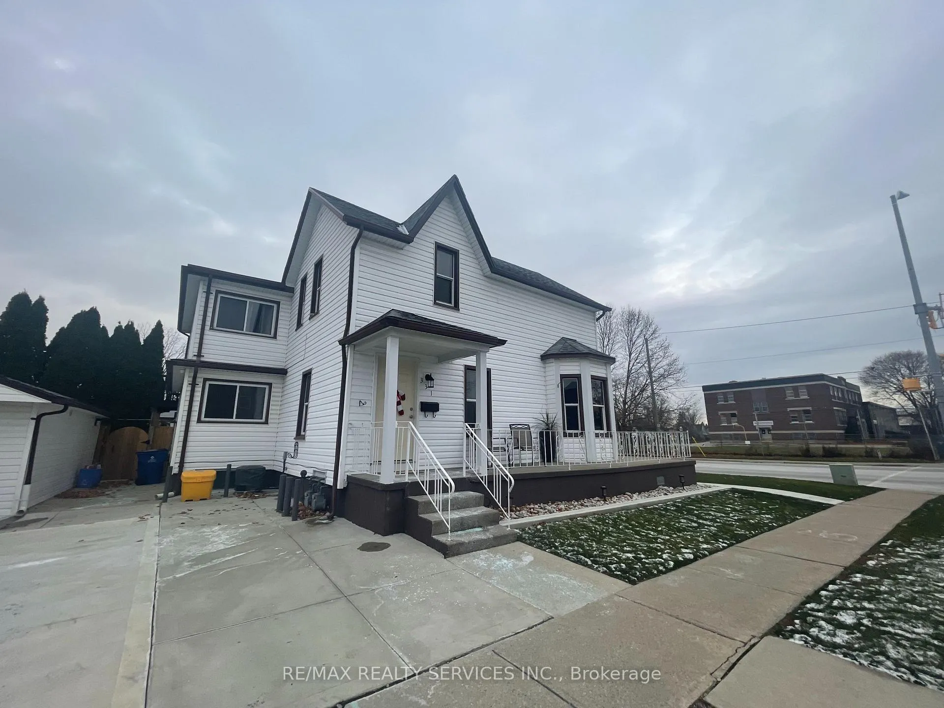 Photo 2 of 209 Murray Street, Chatham-Kent, Wallaceburg — HOMEH